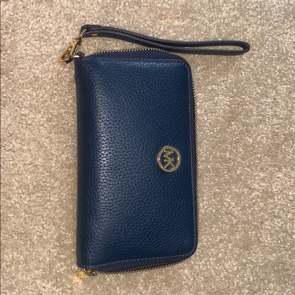 Michael kors wallet